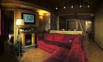 L'Isatis Chalet Hotel Saint-Martin-de-Belleville 3*,