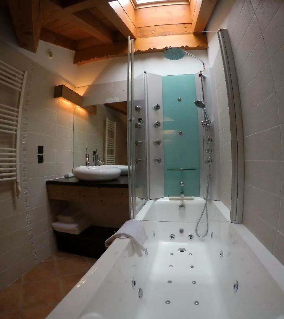L'Isatis Chalet Hotel Saint-Martin-de-Belleville France