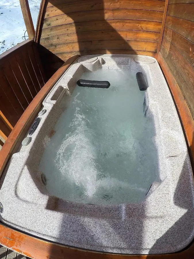 L'Isatis Chalet Hotel Saint-Martin-de-Belleville 3*,  France