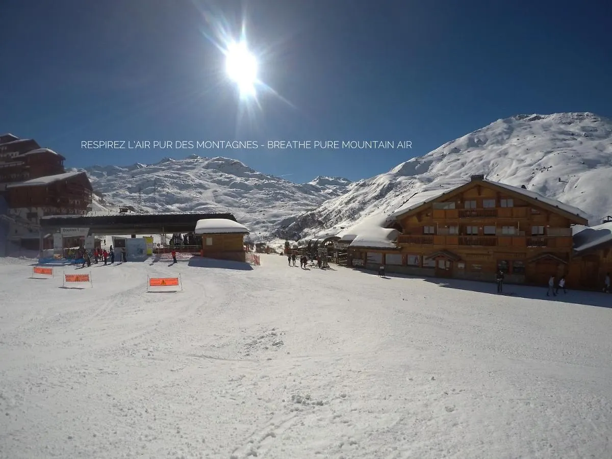 L\'Isatis Chalet Hotel location